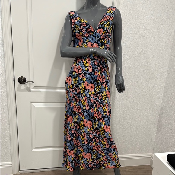 Floral Sleeveless Maxi Dress - Picture 1 of 6